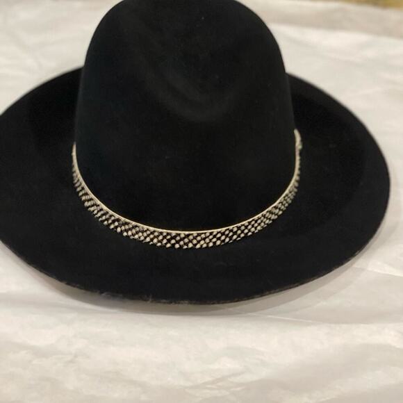 Rag & Bone, classic fedora style exaggerated brim and leather & black – 💯 wool